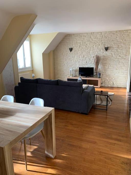 Nevers, Appartement De Standing Proche De La Gare Buitenkant foto
