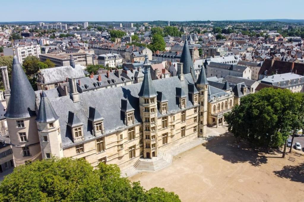 Nevers, Appartement De Standing Proche De La Gare Buitenkant foto